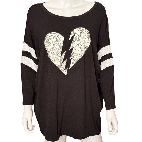 Torrid Super Soft Slub Jersey Top w/ Heart Graphic & Striped Sleeves Womens Sz 0 - Picture 1 of 6